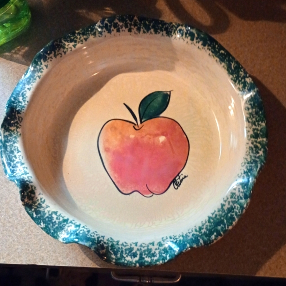Marshall Apple Design Pie Dish - Green and Pink